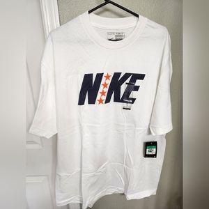 NWT Men's Nike XL white T shirt